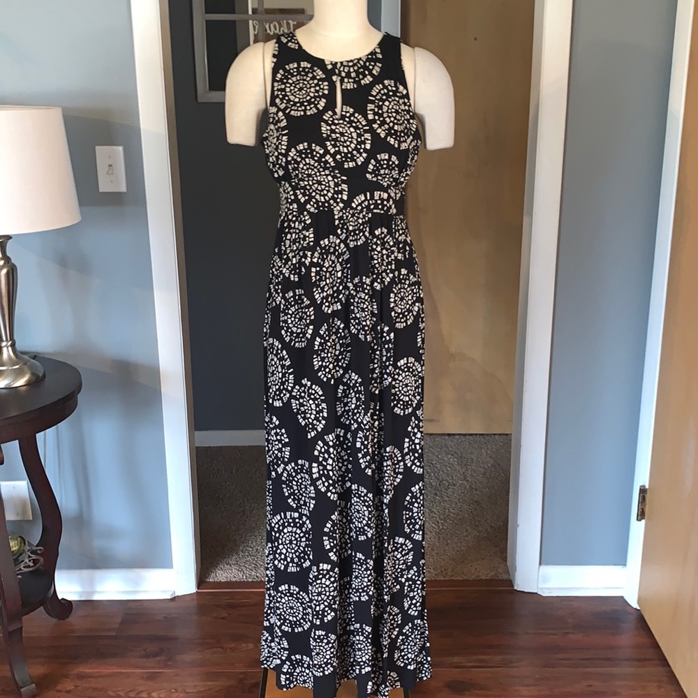Loft black and white maxi dress small